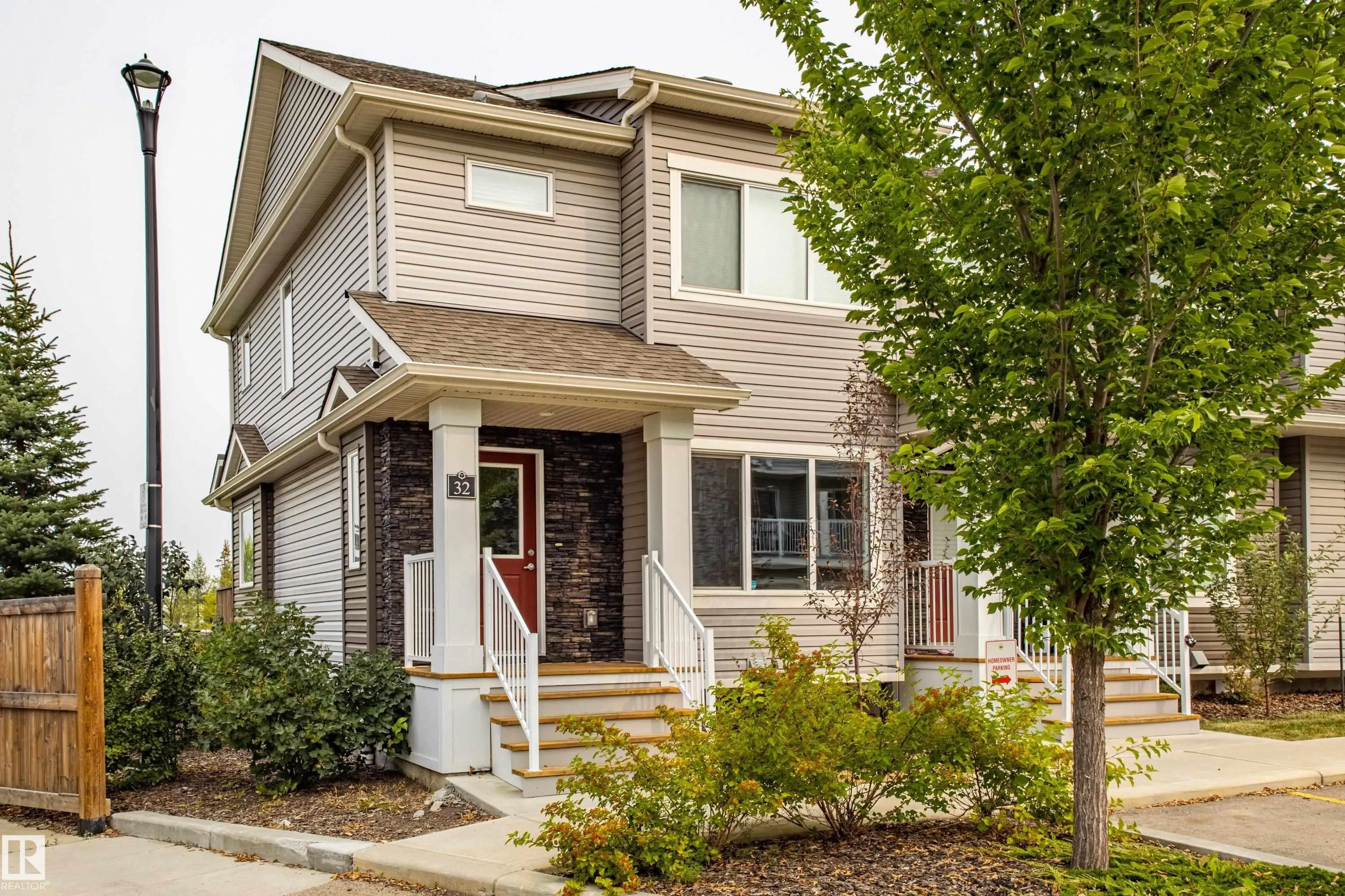 2121 HADDOW Drive