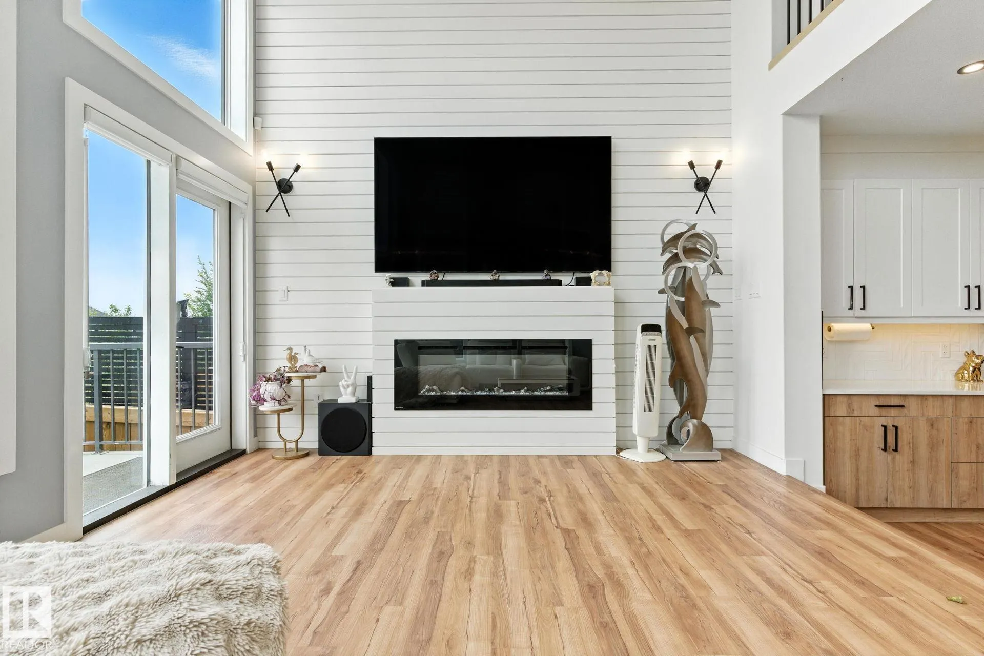 1048 GOLDFINCH Way