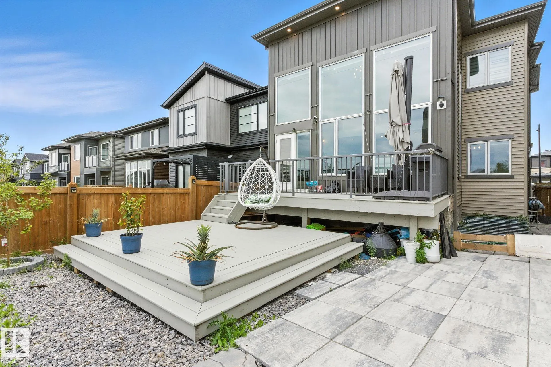 1048 GOLDFINCH Way