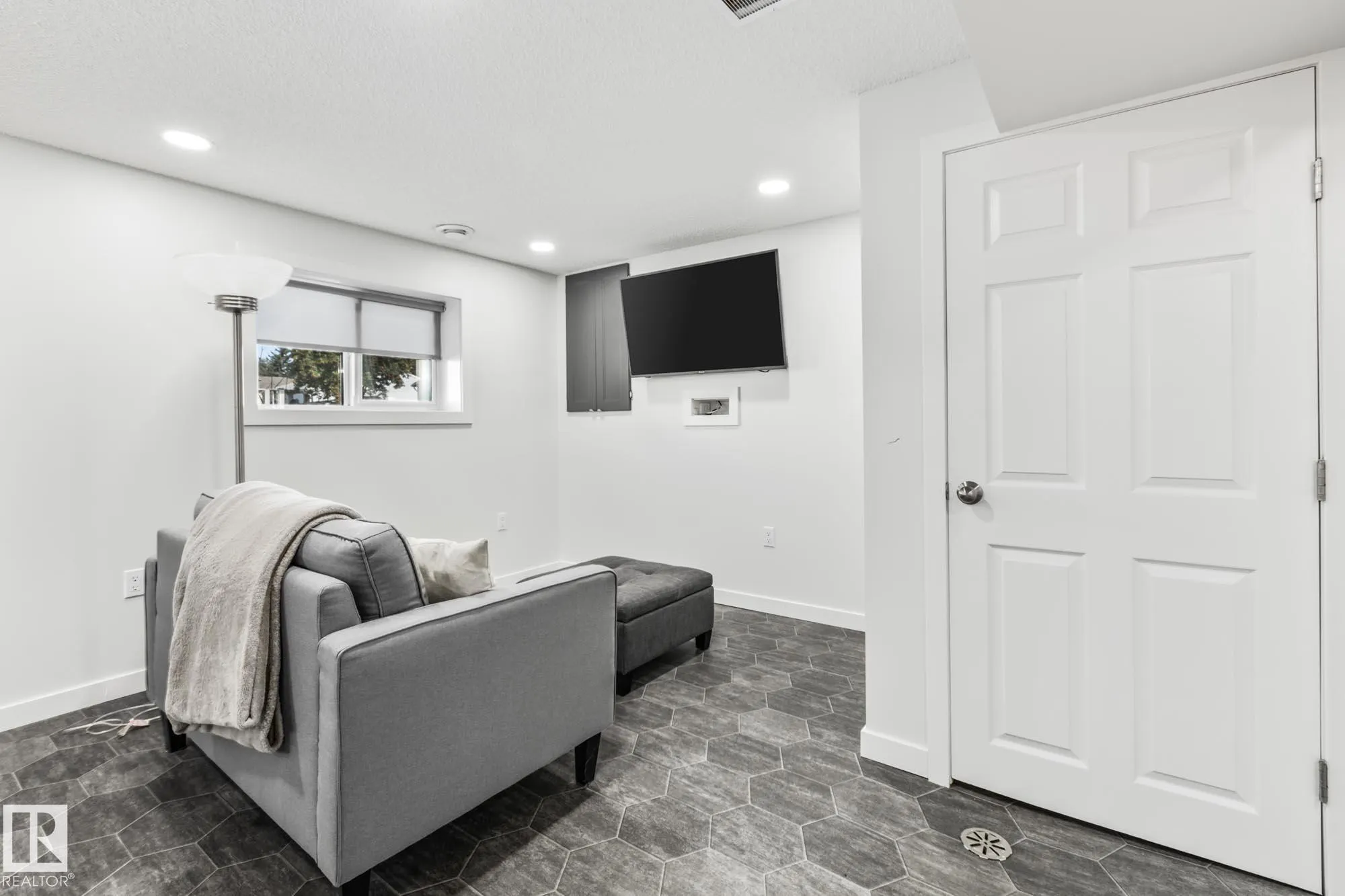 84 CHUNGO Crescent
