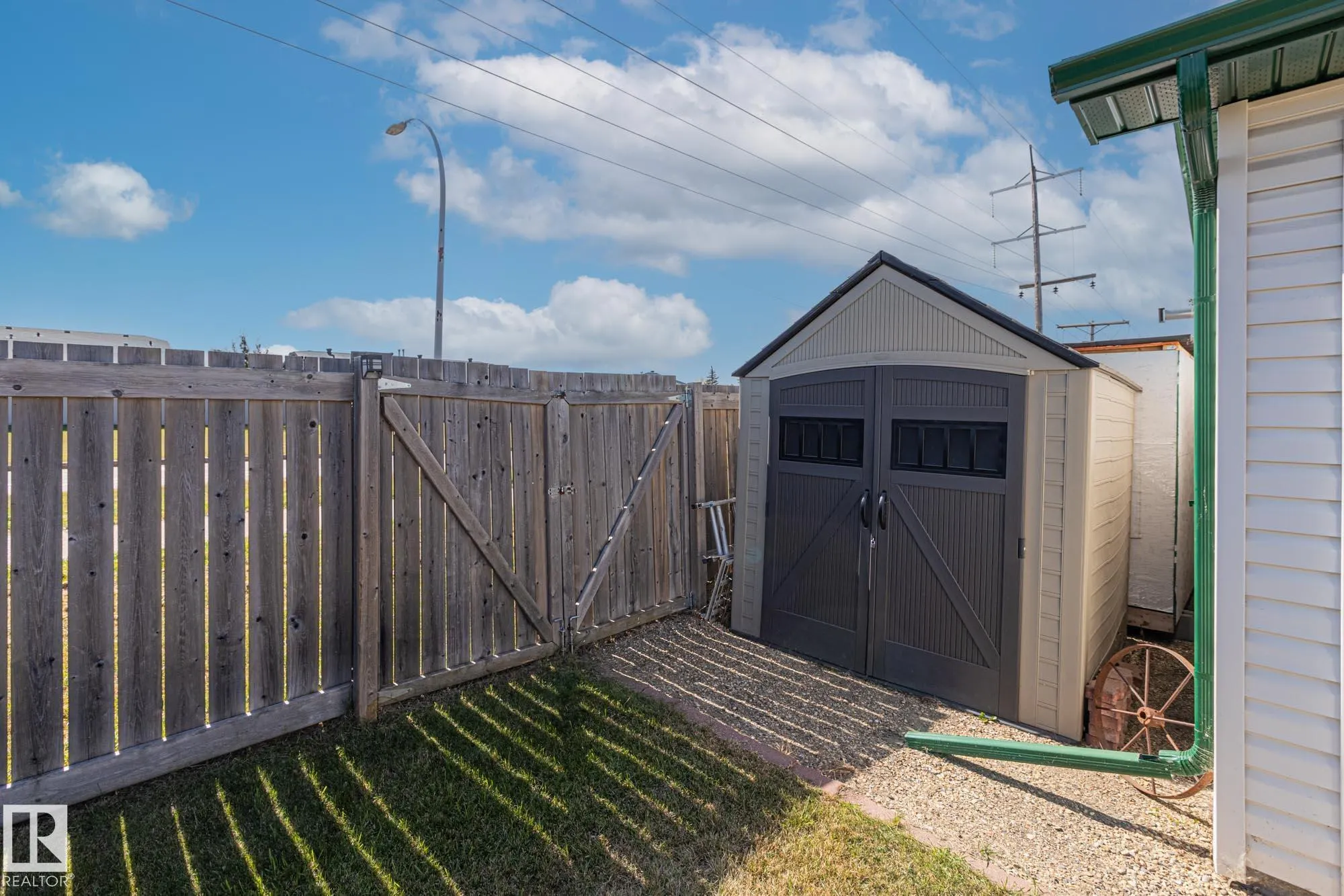 84 CHUNGO Crescent