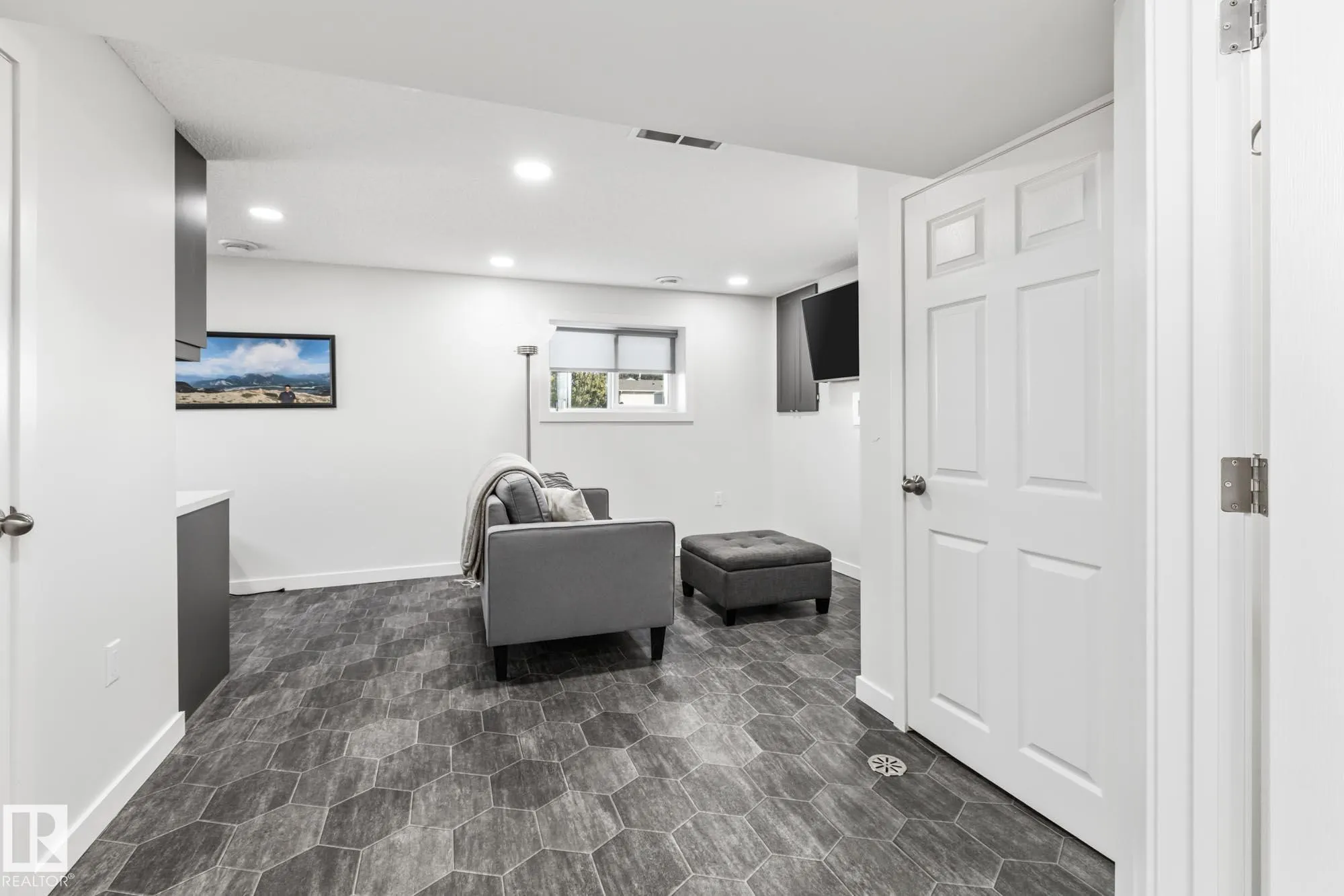 84 CHUNGO Crescent