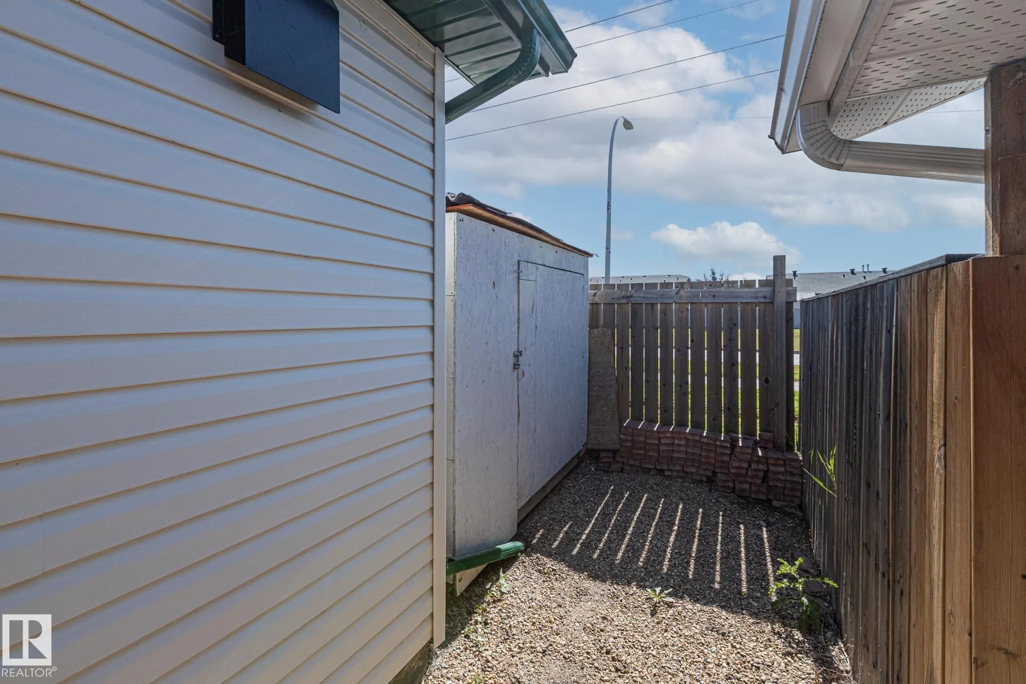 84 CHUNGO Crescent