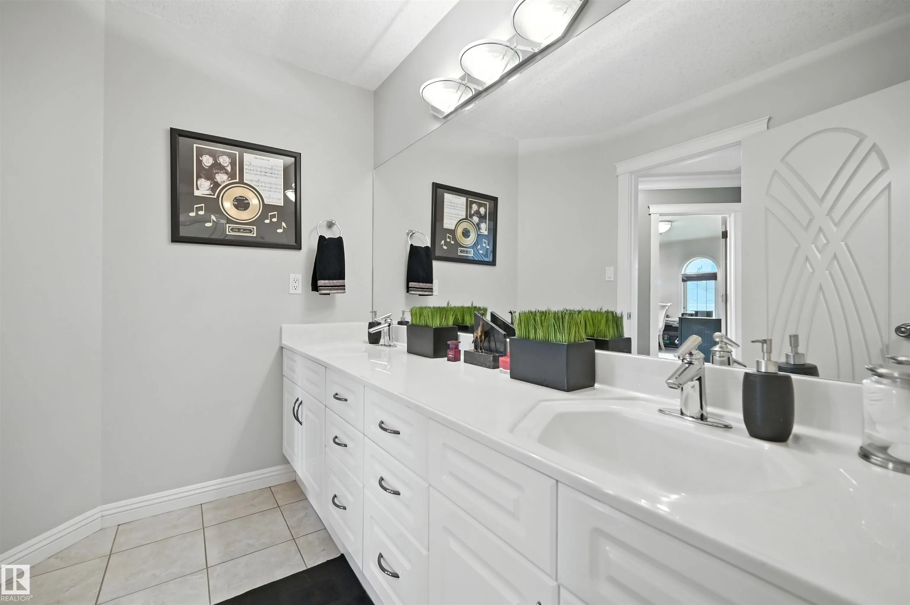2423 TEGLER Green