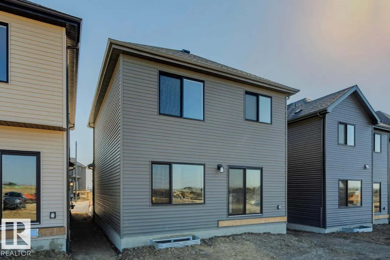 8 Chartres Close