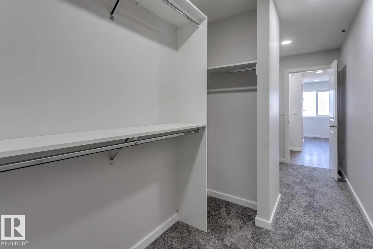 8 Chartres Close