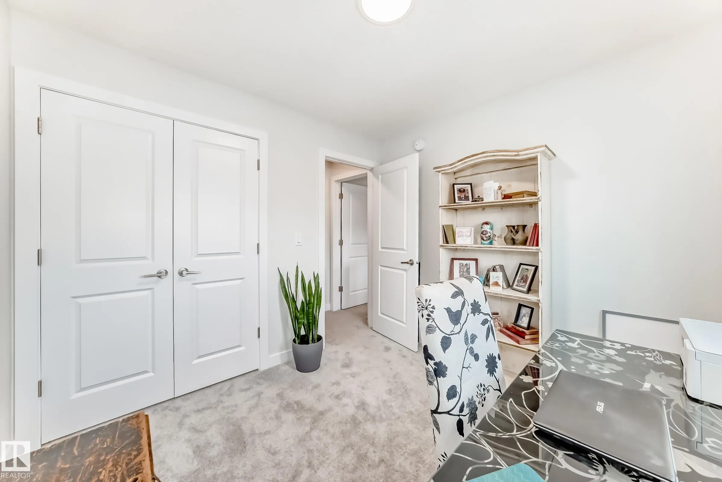 433 Pioneer Road