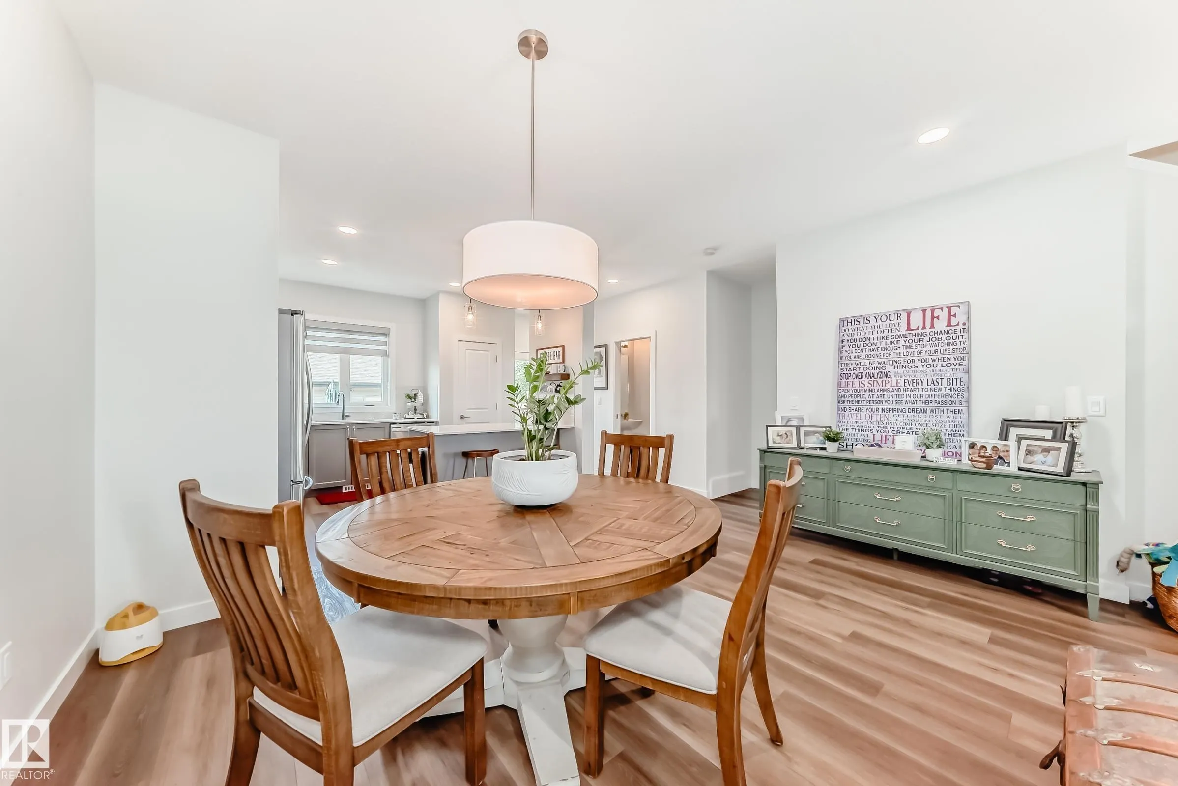 433 Pioneer Road