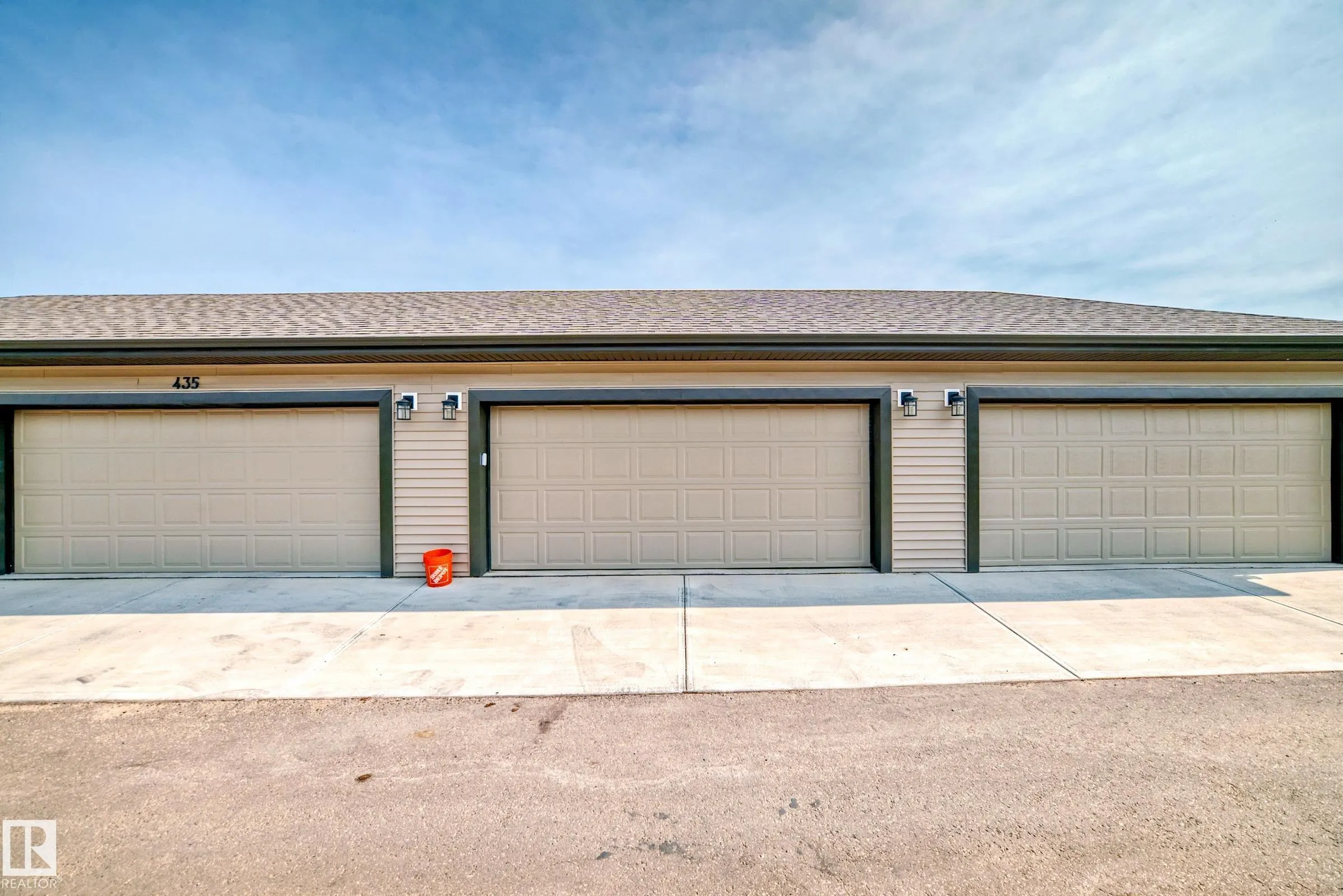 433 Pioneer Road