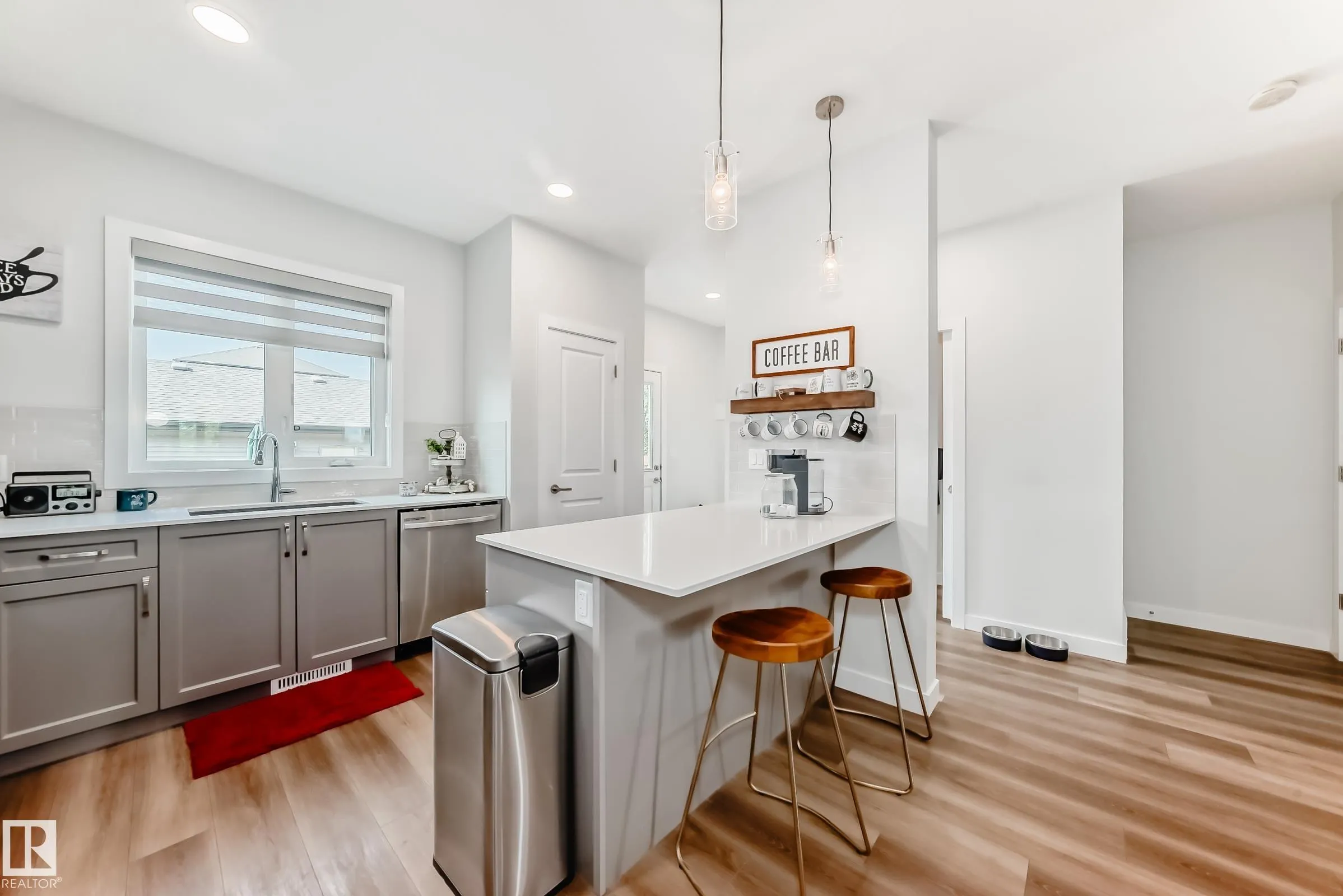 433 Pioneer Road
