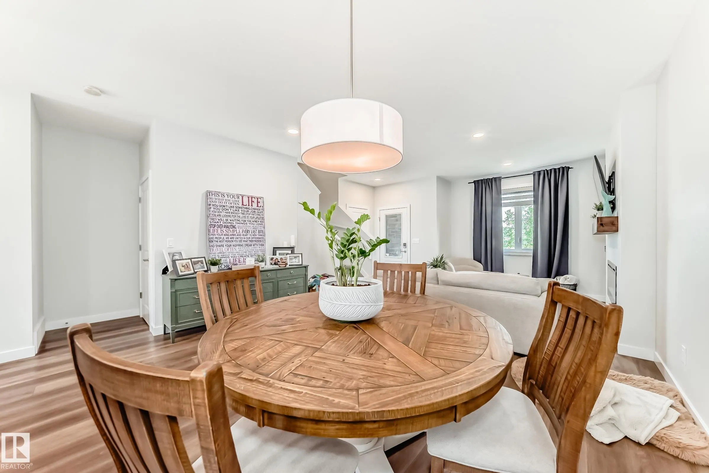 433 Pioneer Road