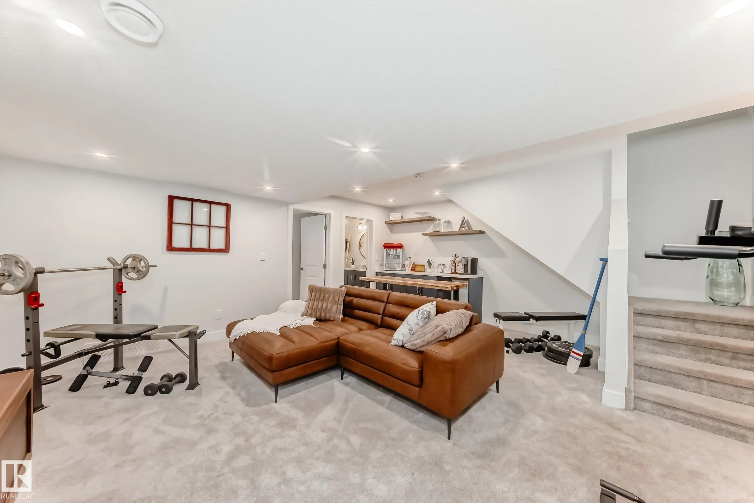 433 Pioneer Road