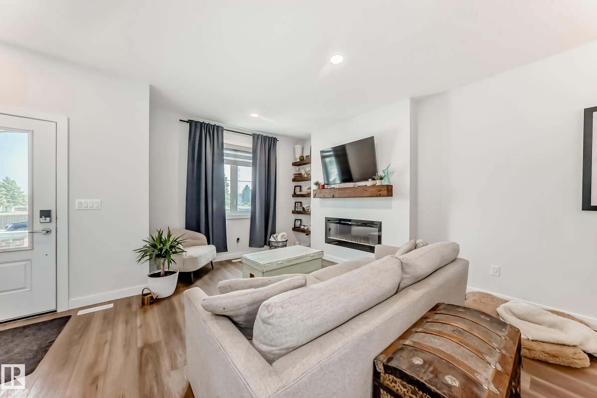 433 Pioneer Road