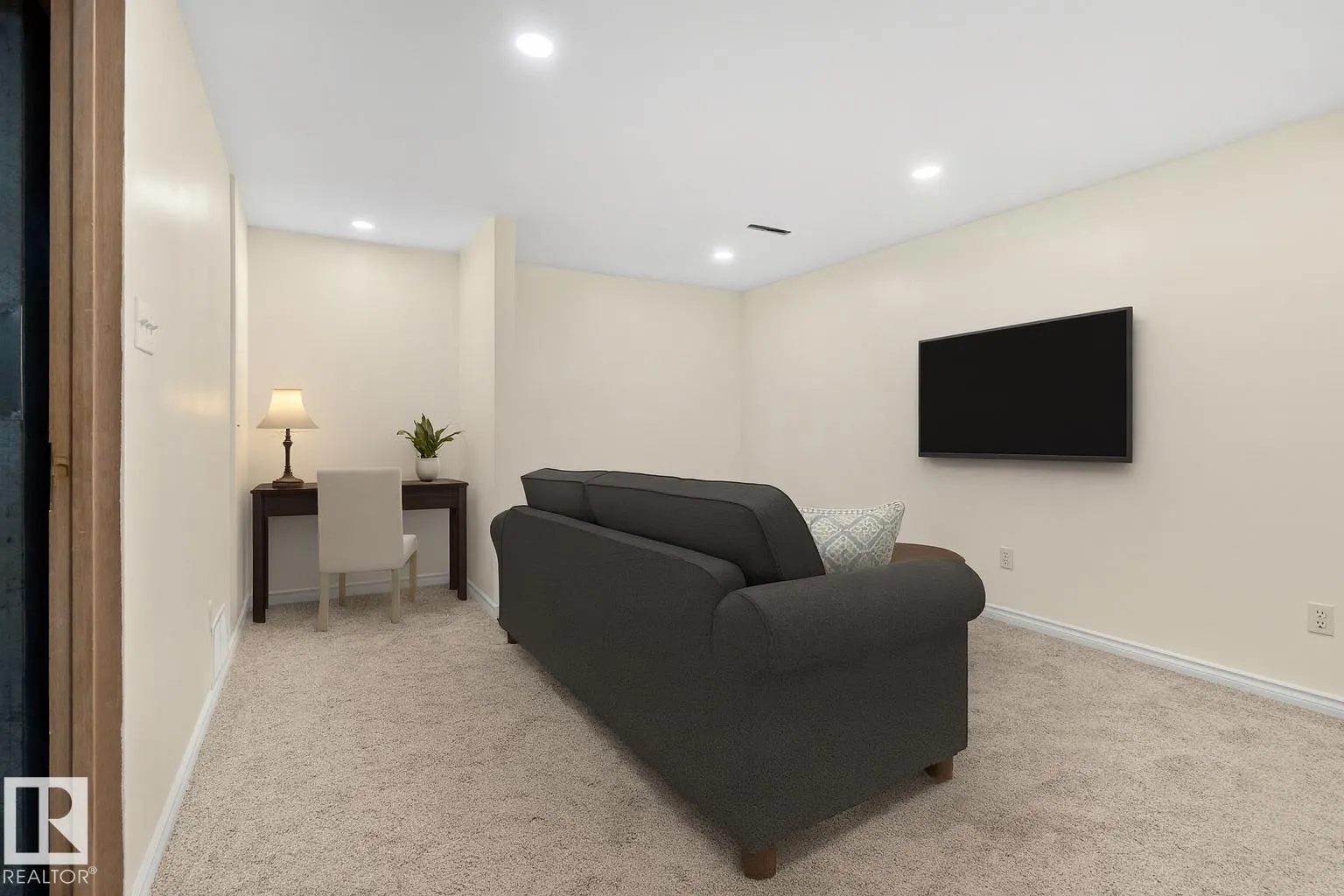 116 WOODSTOCK NW