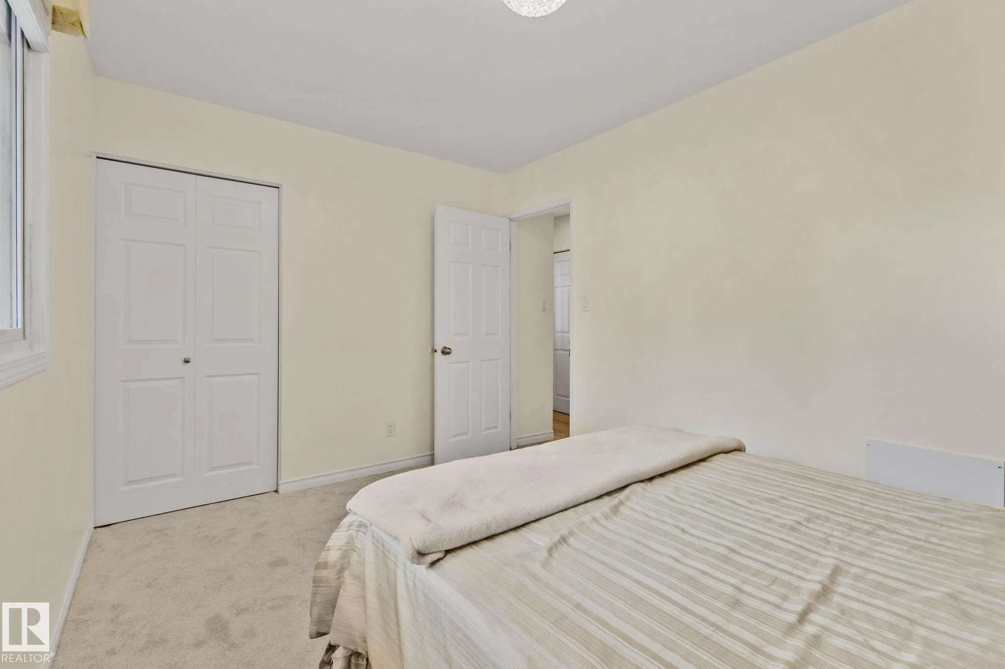 116 WOODSTOCK NW