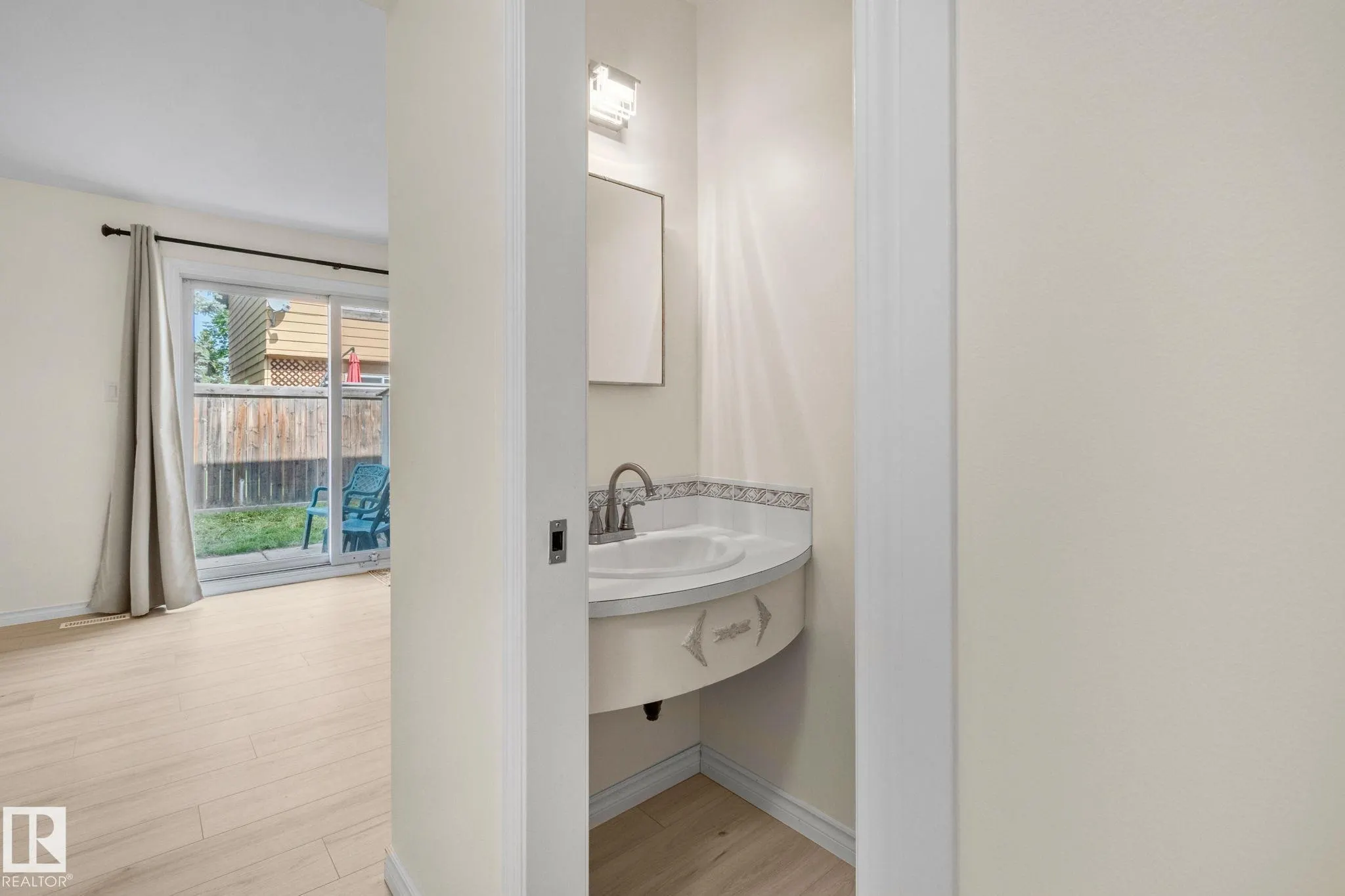 116 WOODSTOCK NW