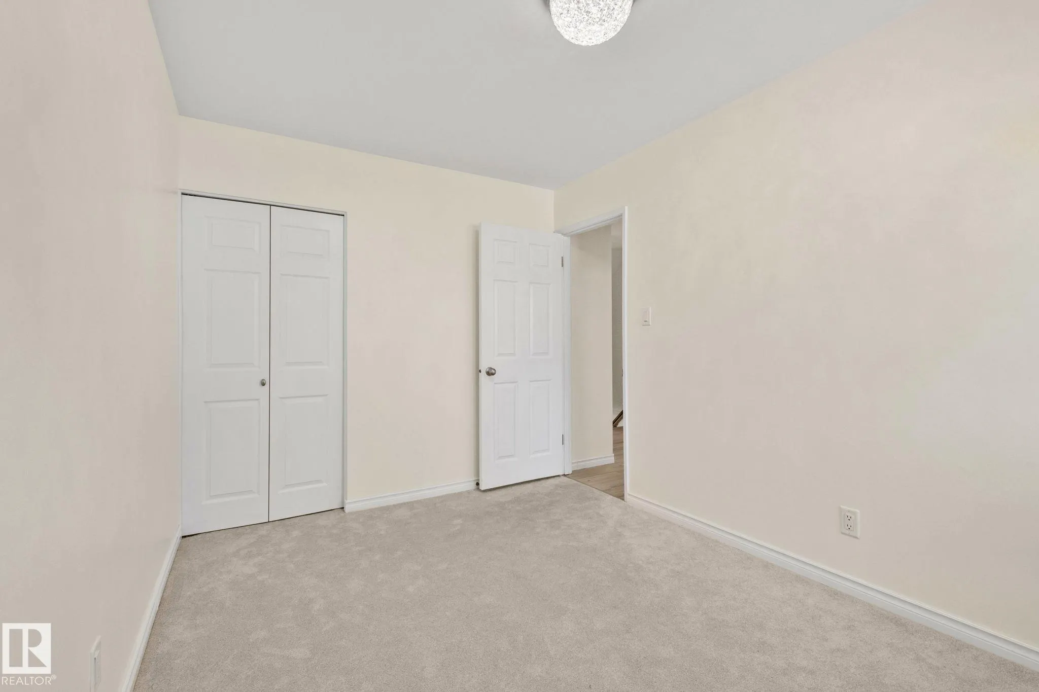 116 WOODSTOCK NW