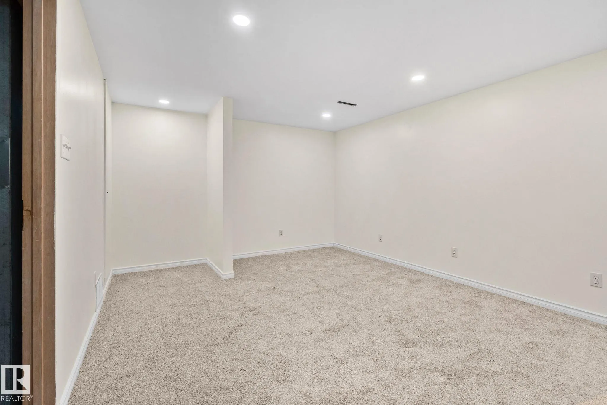 116 WOODSTOCK NW
