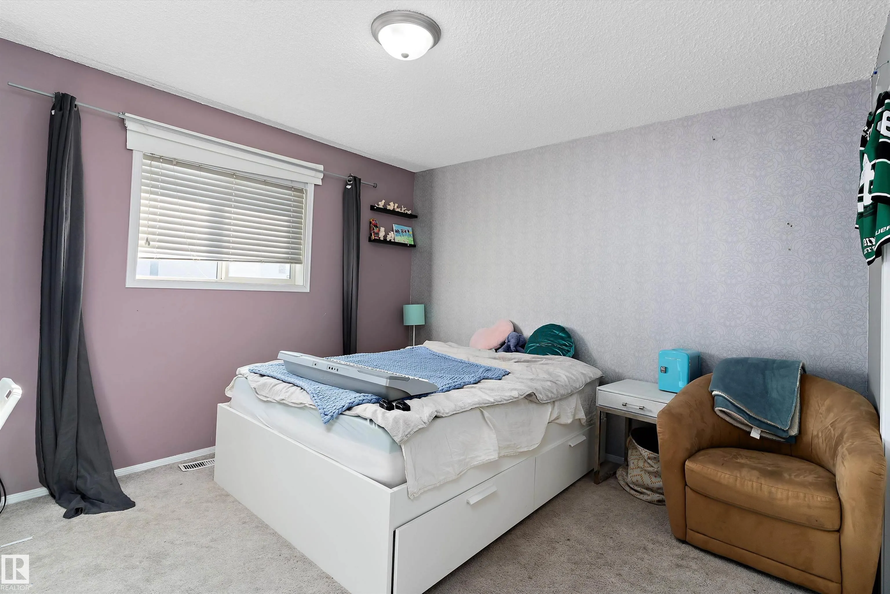 17 CROCUS Way