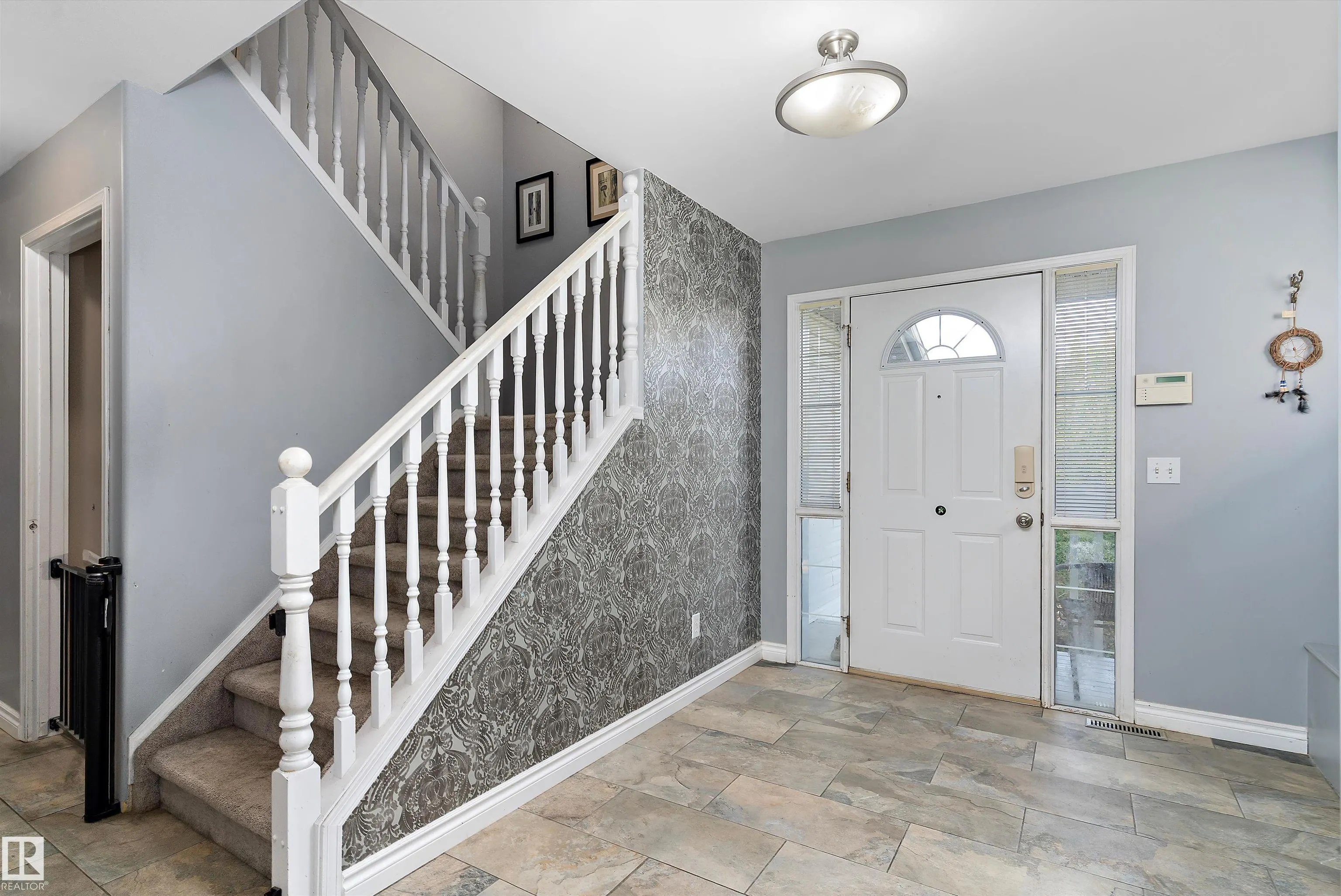 17 CROCUS Way