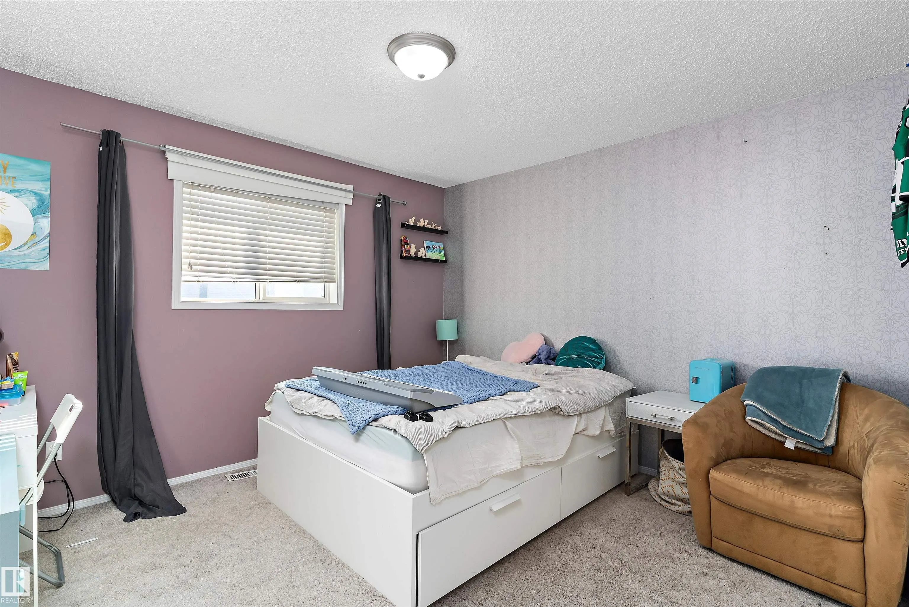 17 CROCUS Way