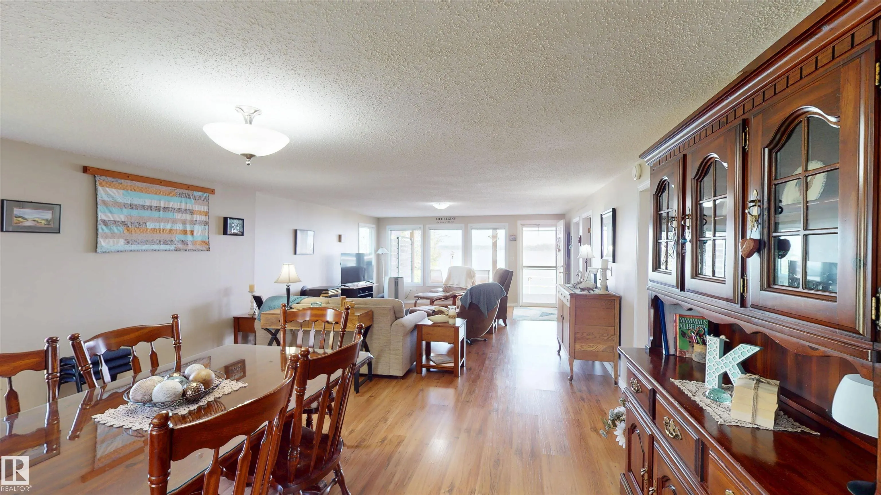 37 5427 HWY 633