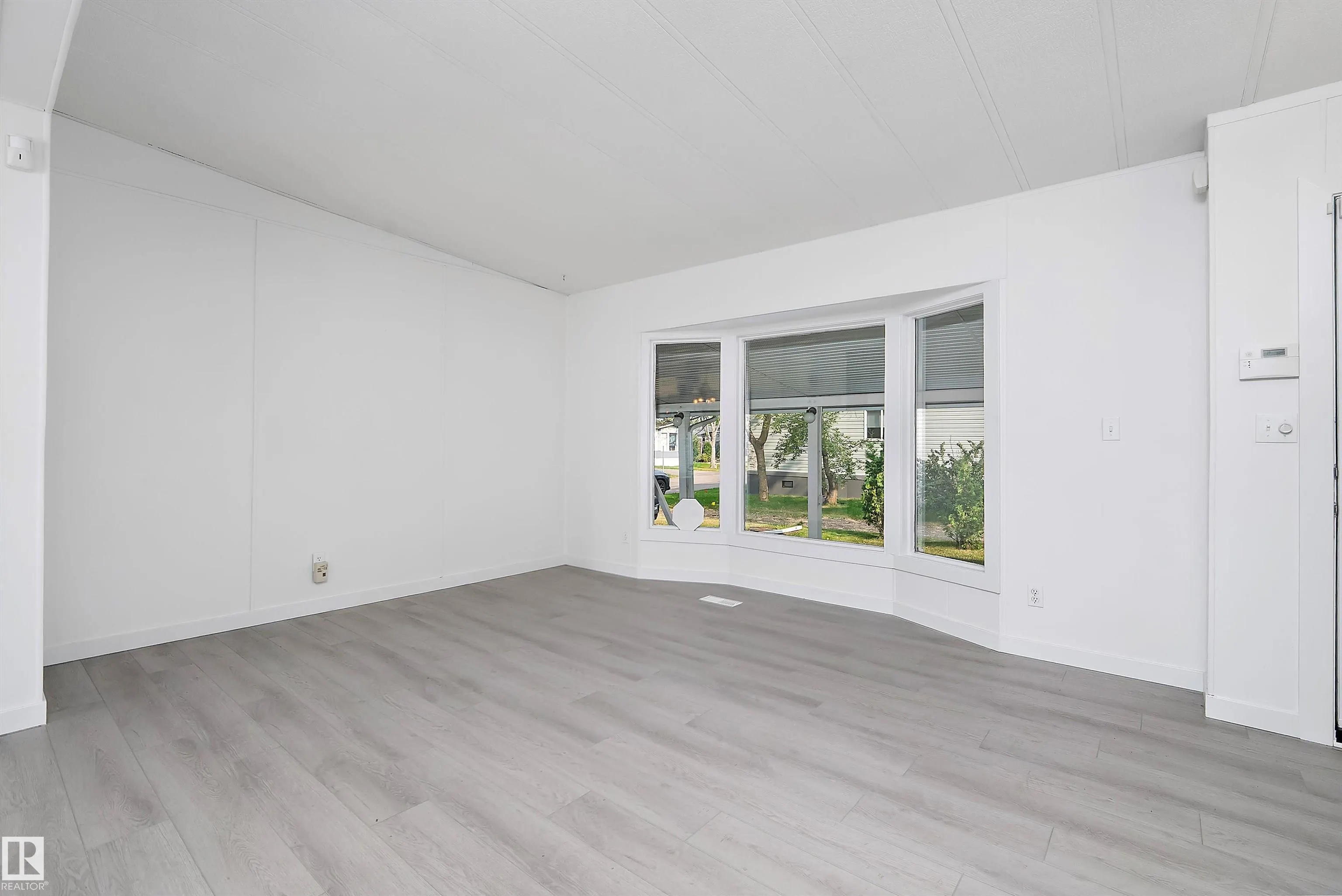 95 Ridgeway Drive