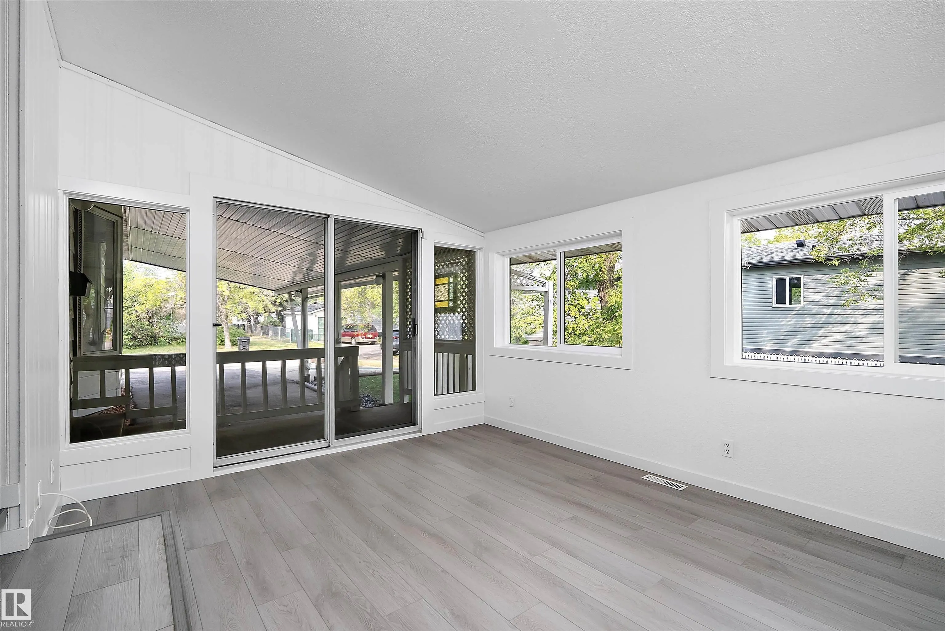 95 Ridgeway Drive