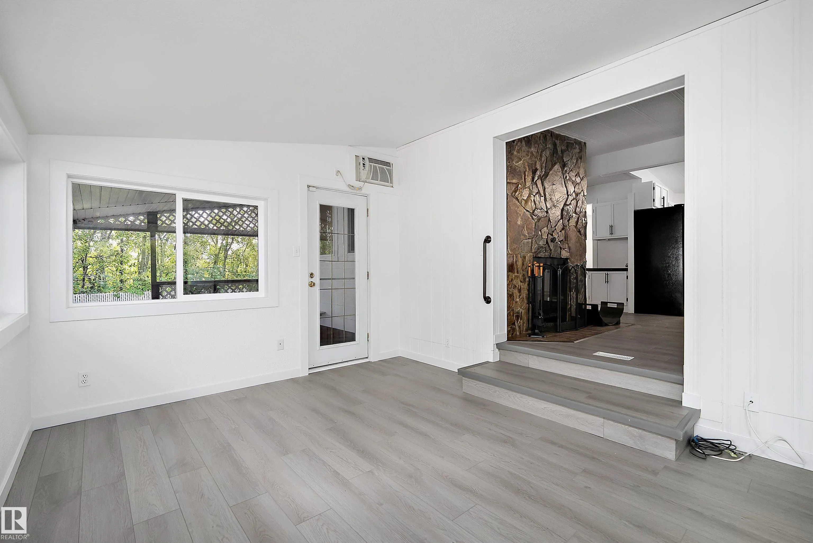95 Ridgeway Drive