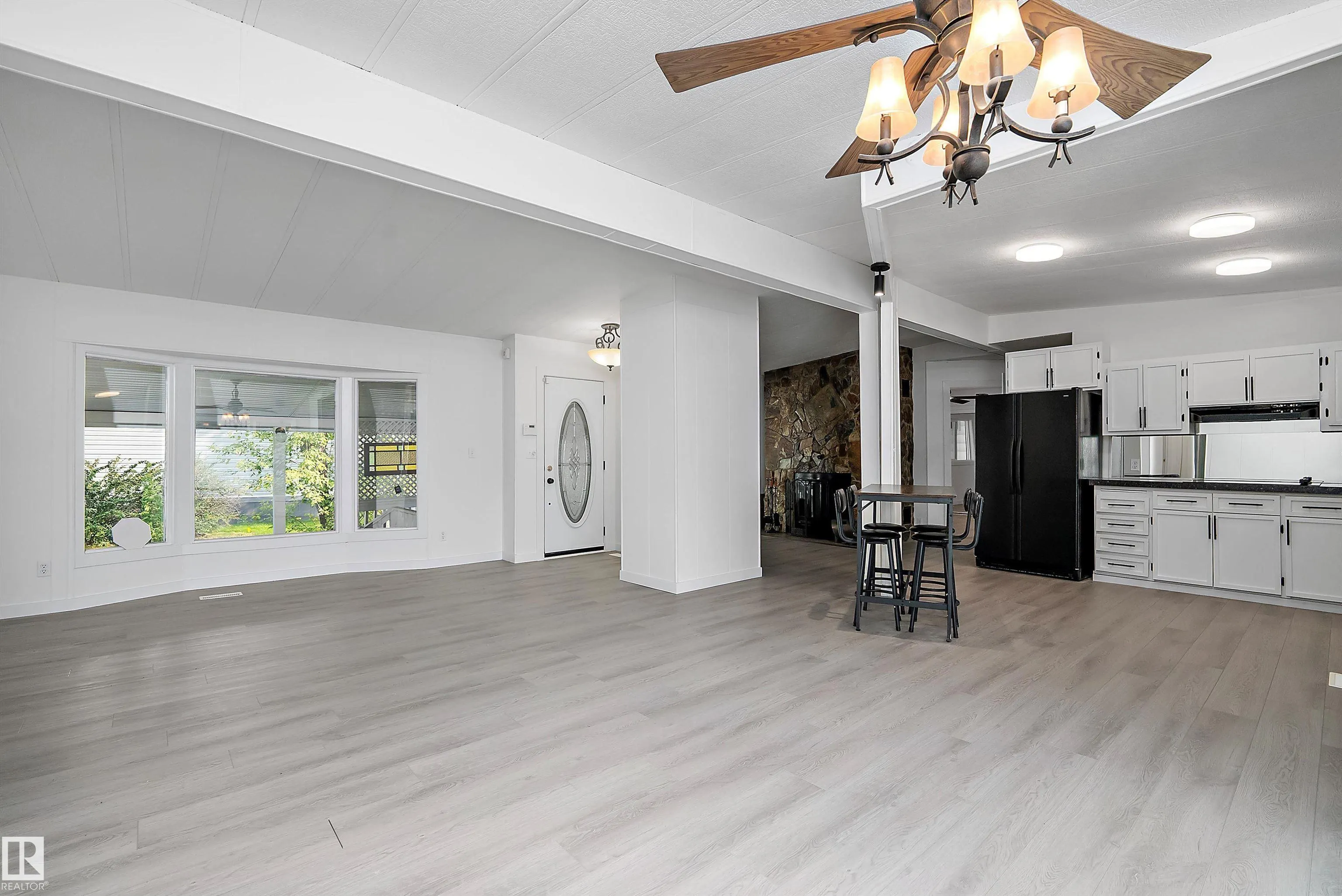 95 Ridgeway Drive