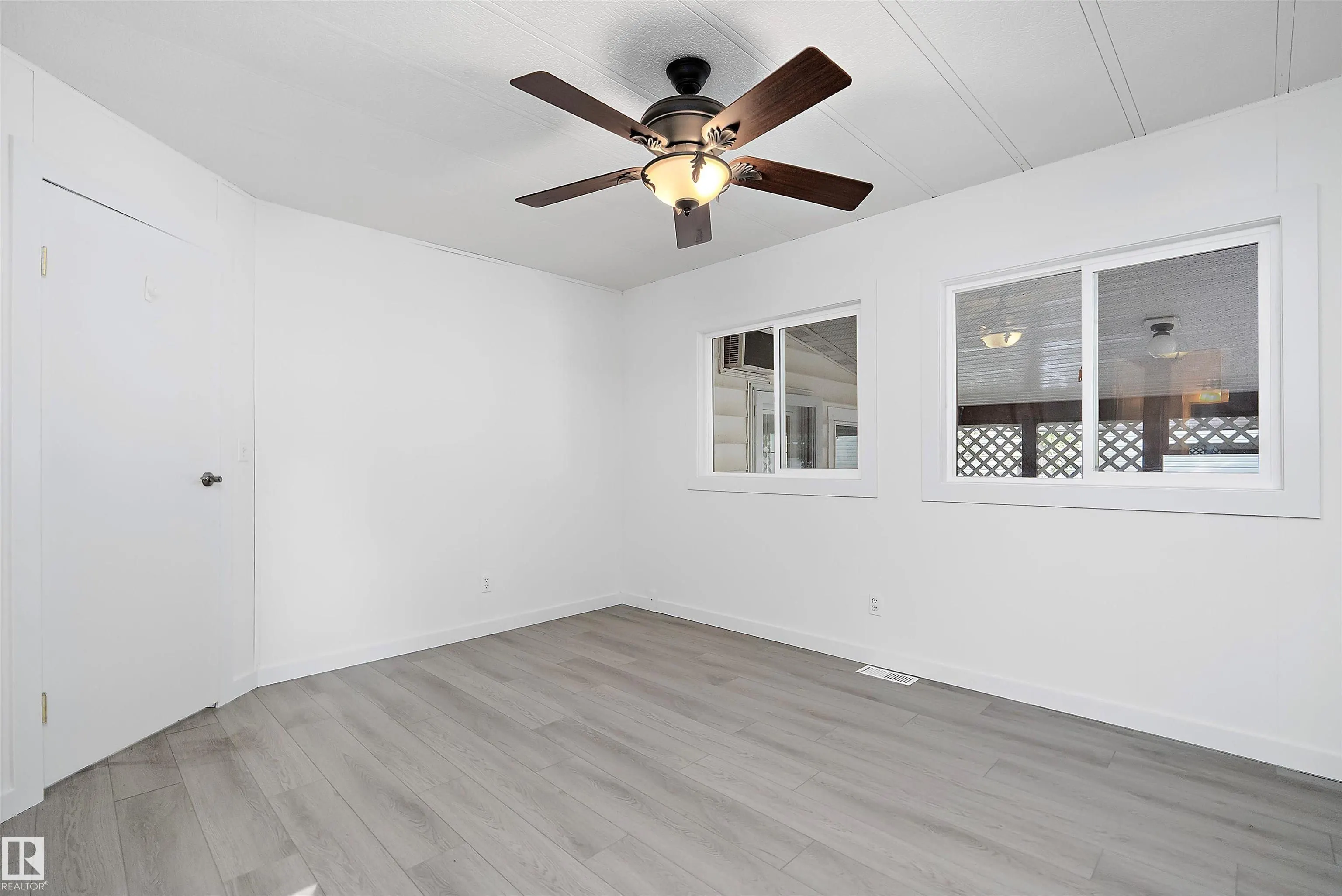 95 Ridgeway Drive