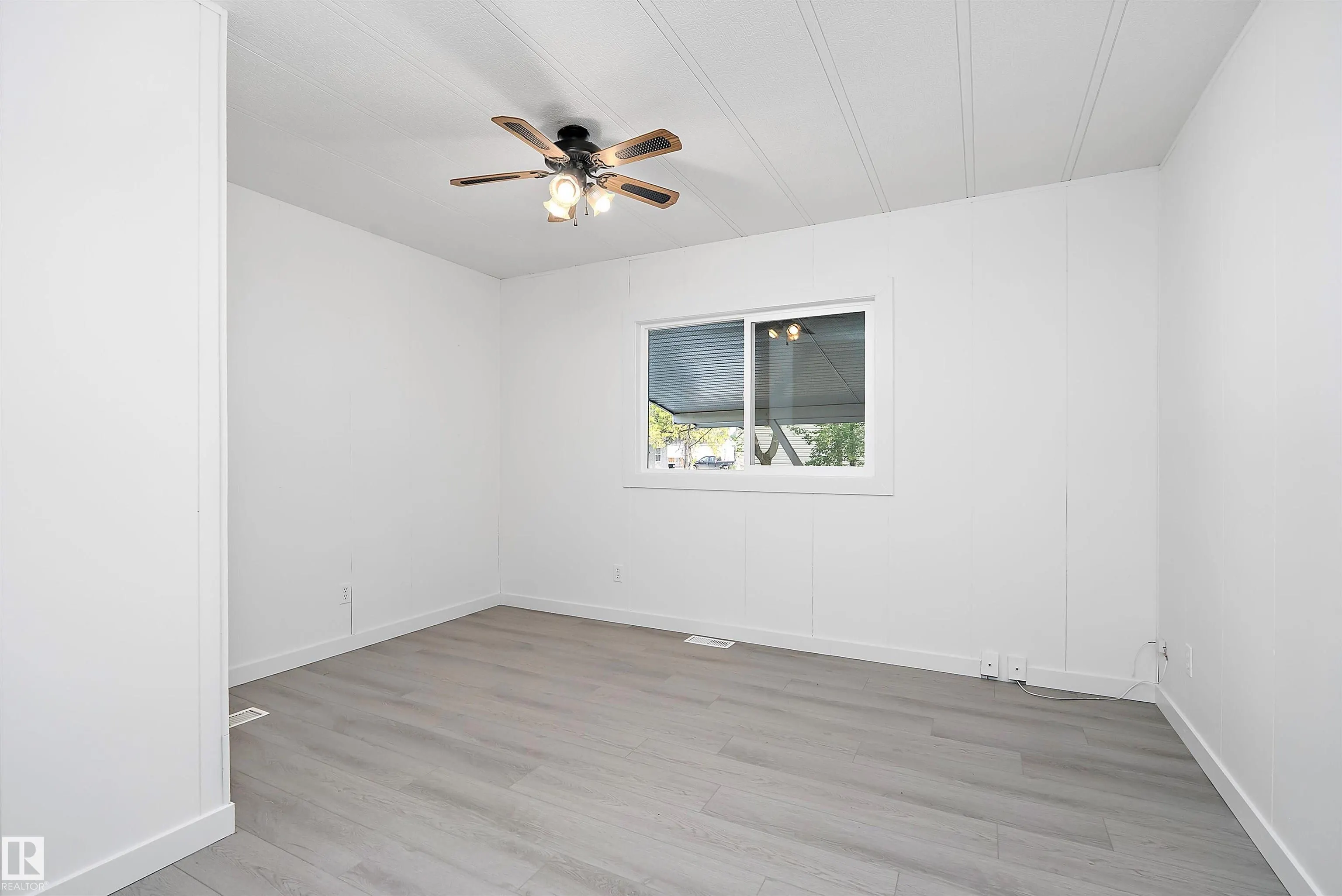 95 Ridgeway Drive