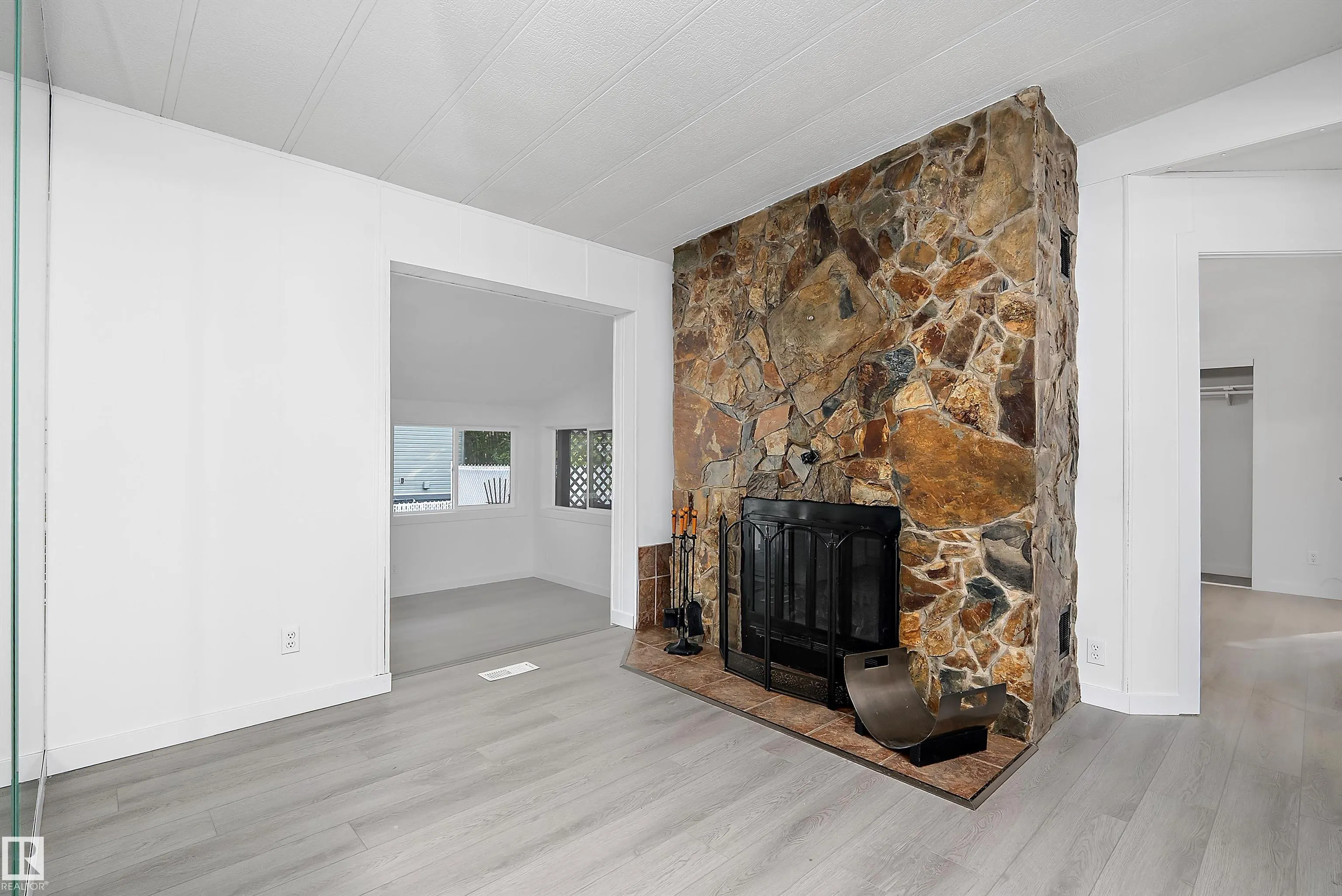95 Ridgeway Drive