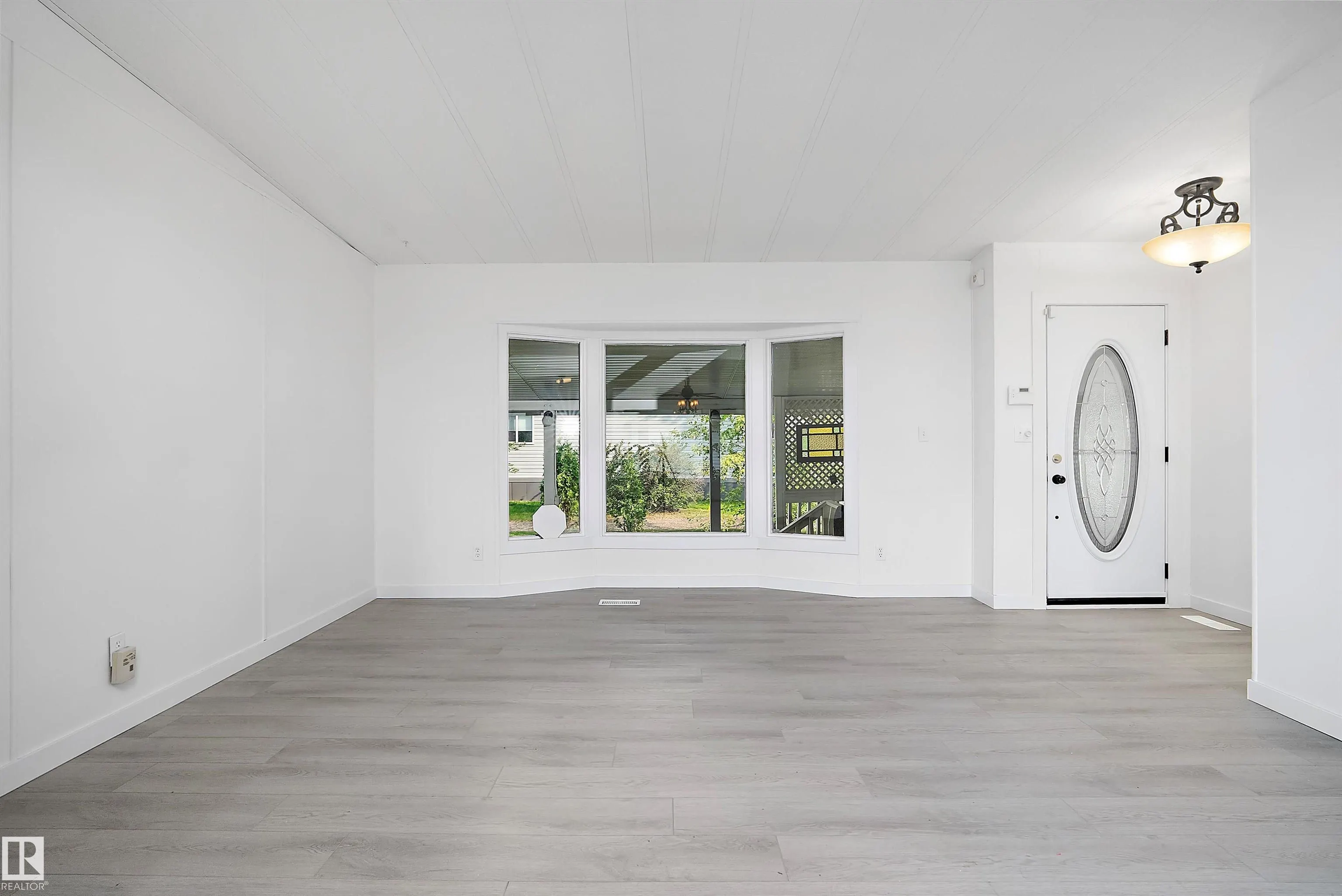 95 Ridgeway Drive