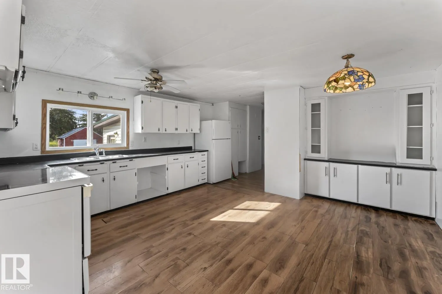 11411 HGHWAY 28