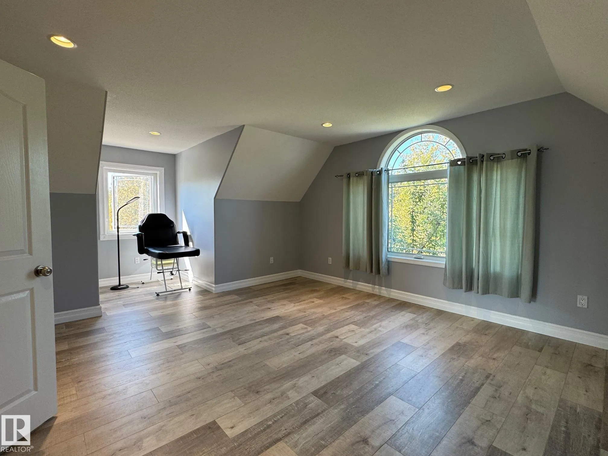 100 Aspen Drive
