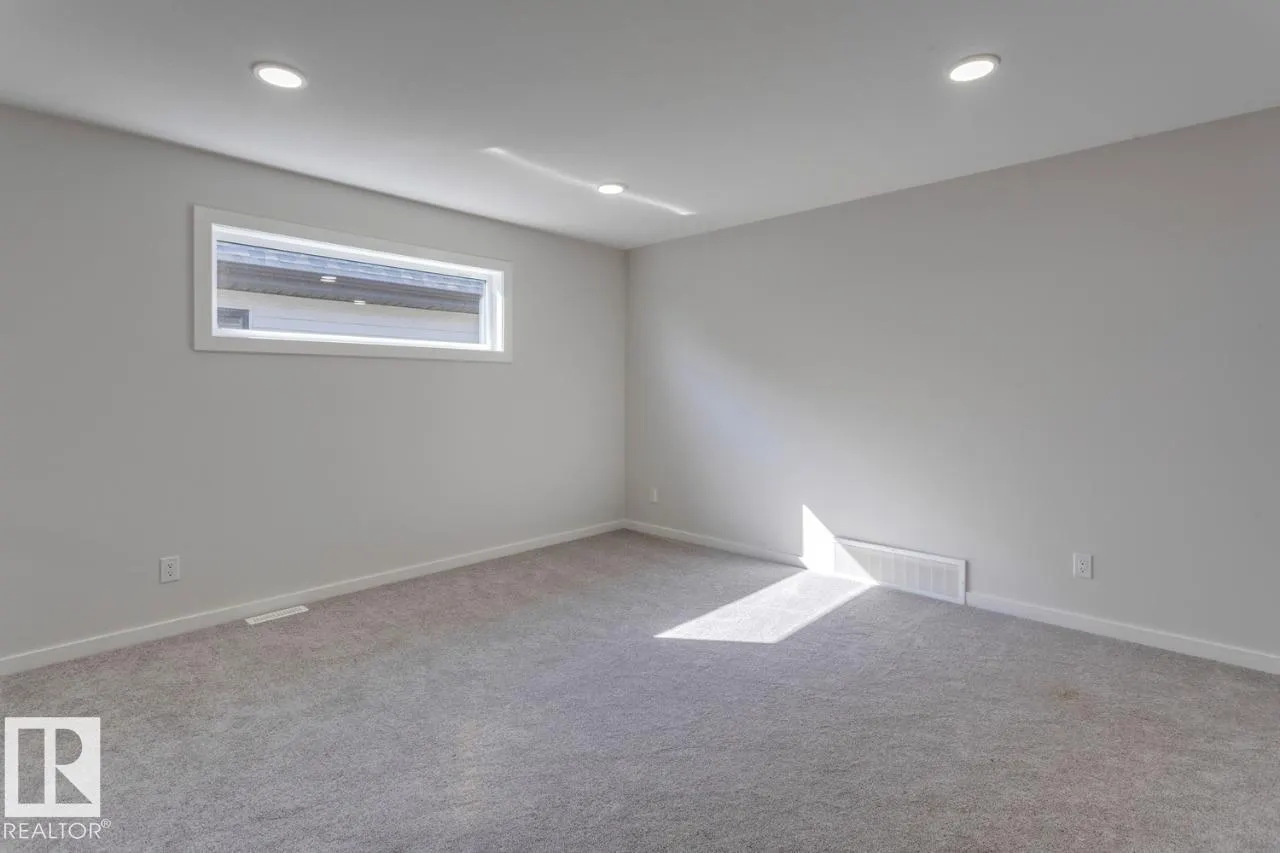 6 Chartres Close