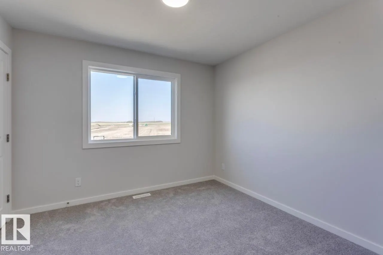 6 Chartres Close