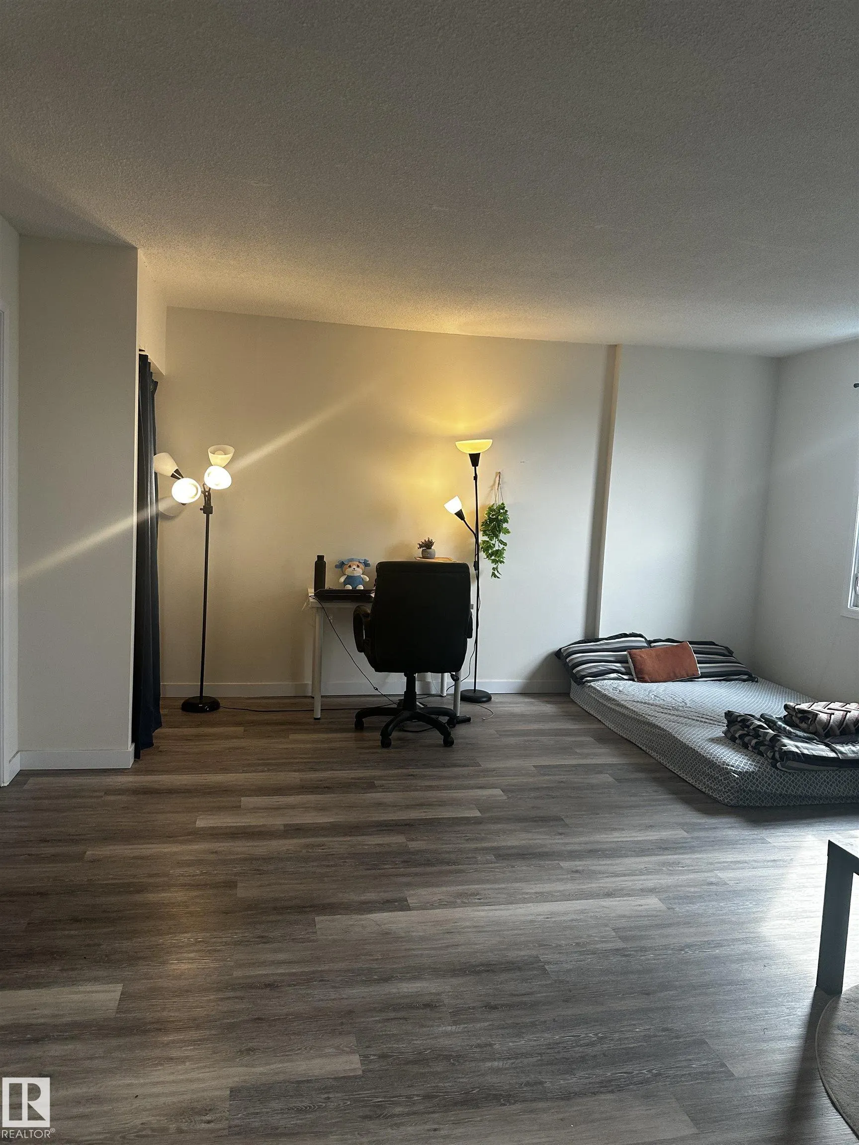 10140 120 Street