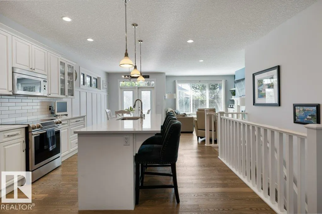 1715 TANAGER Close