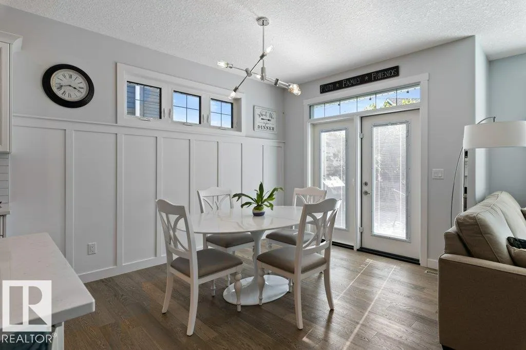 1715 TANAGER Close