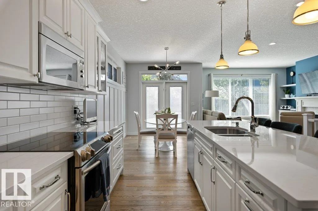 1715 TANAGER Close