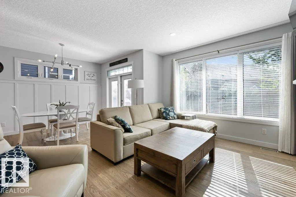 1715 TANAGER Close
