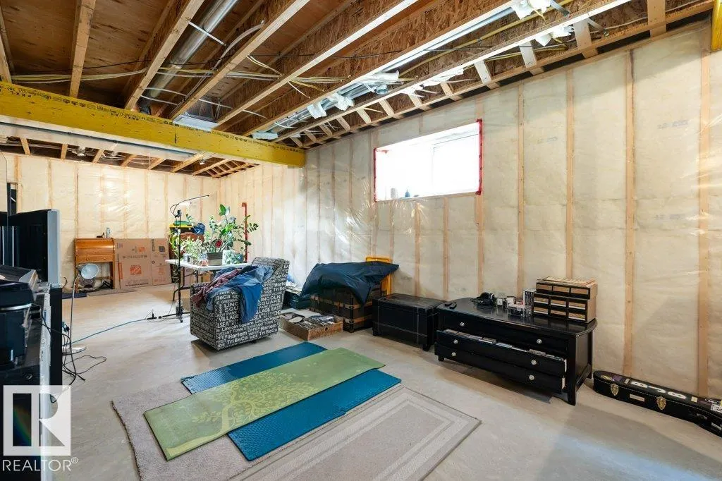 1715 TANAGER Close