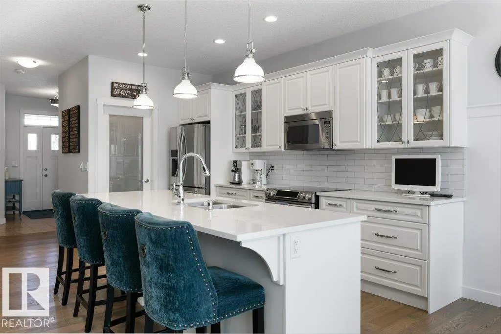 1715 TANAGER Close