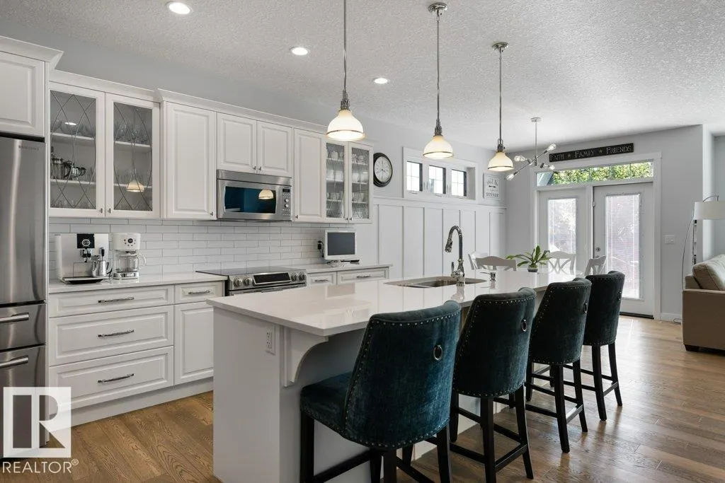 1715 TANAGER Close