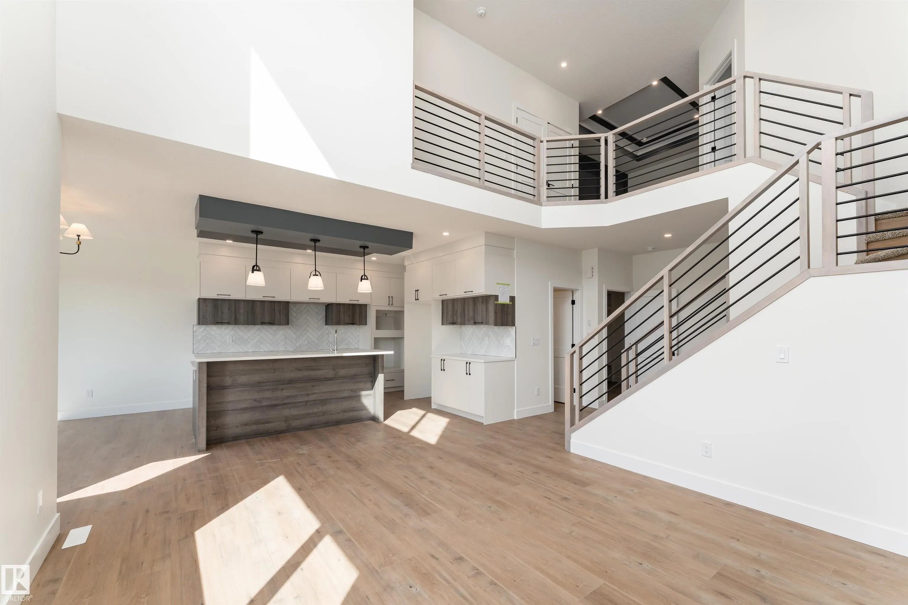 39 MAPLE Crescent