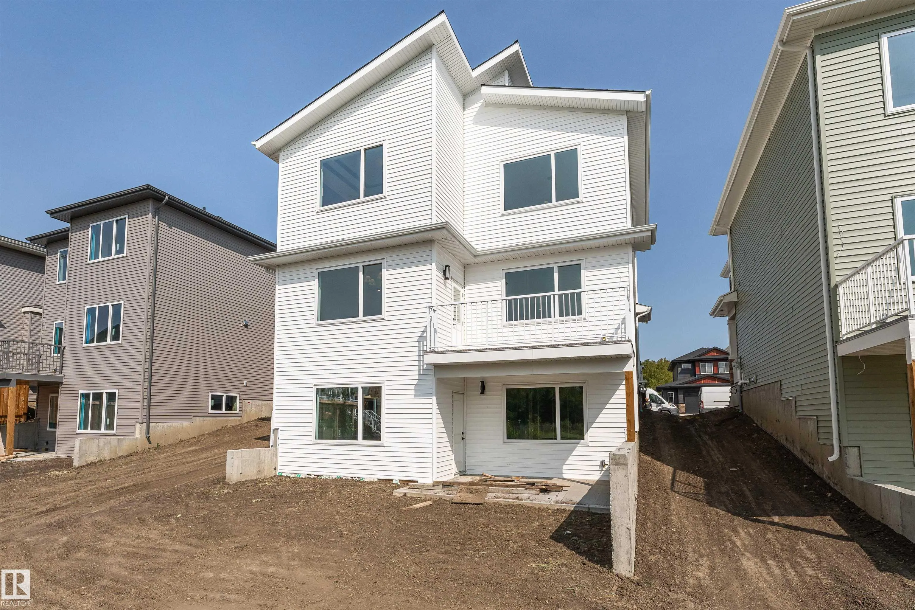 39 MAPLE Crescent