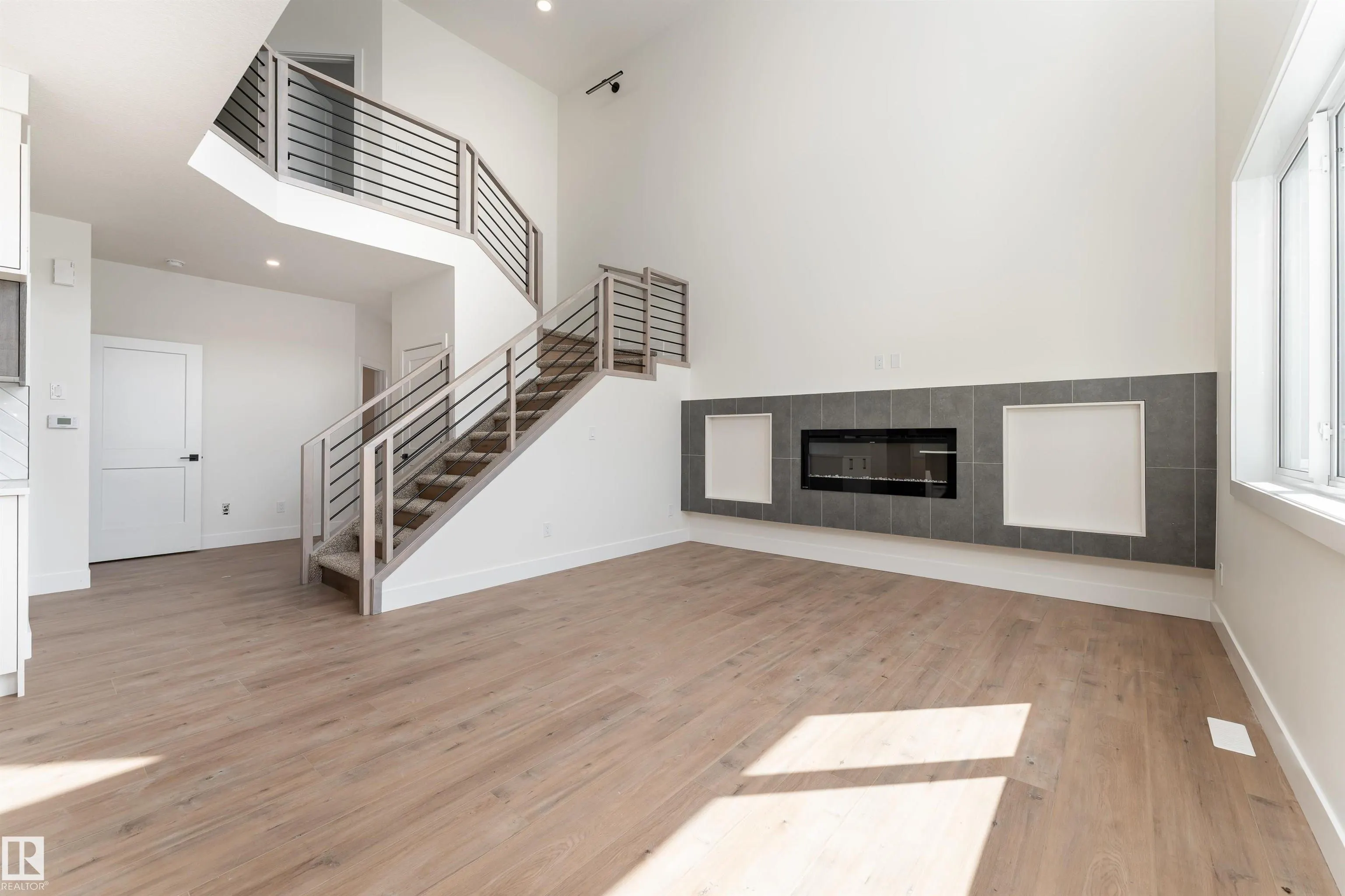 39 MAPLE Crescent