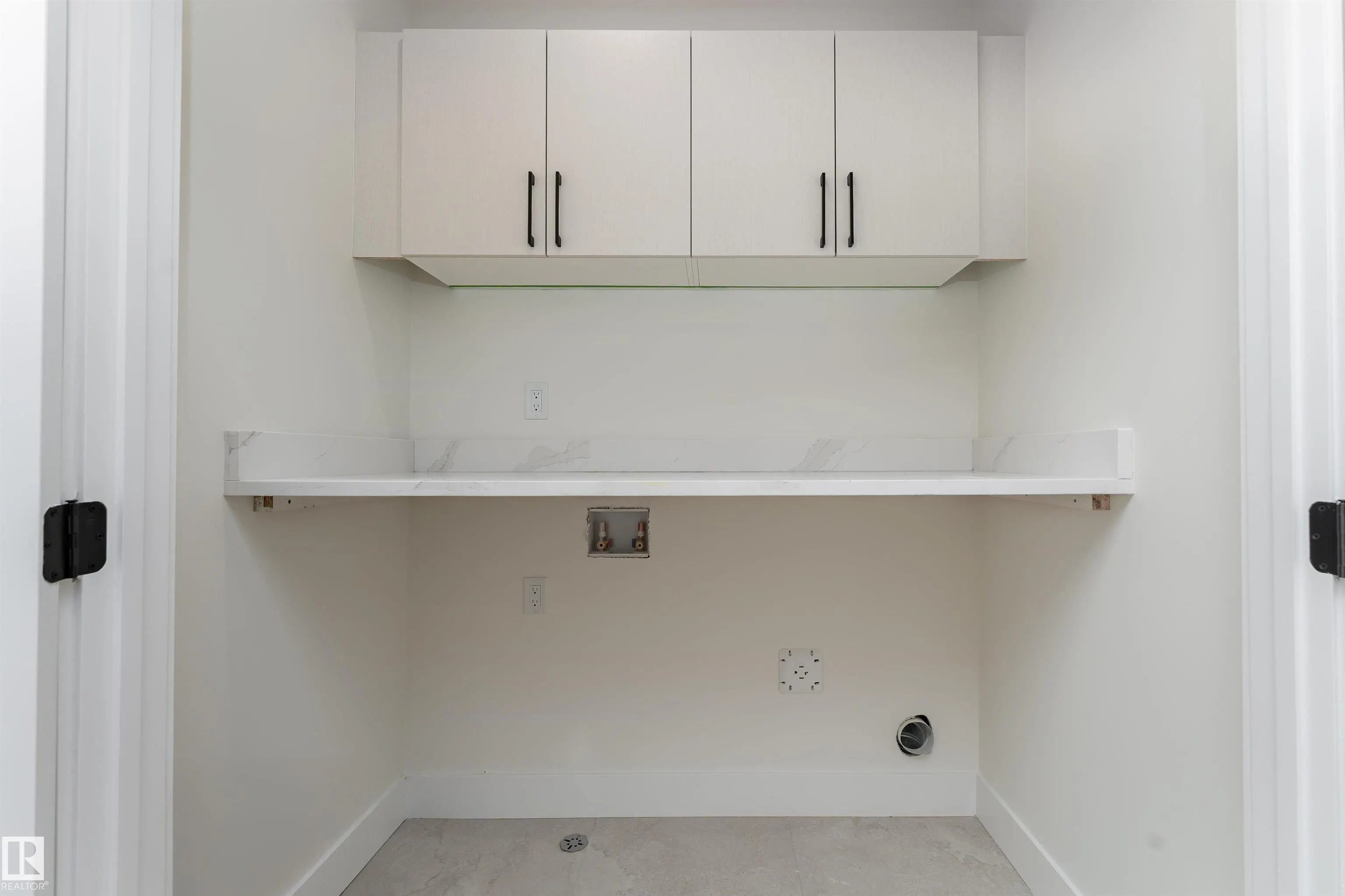 39 MAPLE Crescent